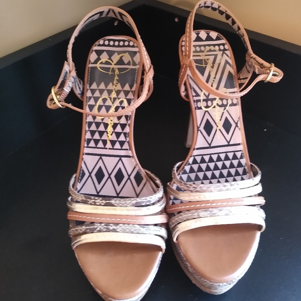 Jessica Simpson Platform Pump
